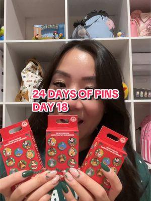 Disney Christmas Wreaths pins round 2 looking for Remy 🐀 #disneypins #blindboxpins #pinunboxing #collectingwithliz #24daysofpins 