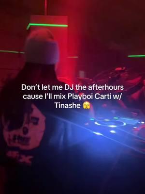 I rarely dj afters but… when i do 😂 ima still find ways to be myself  #djrave #playboicarti #tinashe #djmashup #chicagojuke #techno