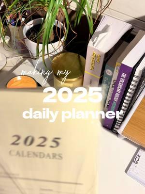 so excited for 2025 ✨✨✨ what’s everyone’s new years goal?? ➡️ interested in court reporting? check out my link in bio for free resources! #CourtReporting #Stenography #Steno #CourtReporter #Stenographer #StenoMachine #StenoSkills #student #college #CapCut #fypage #foryoupage  #traderjoes #mealprep #college #fall 