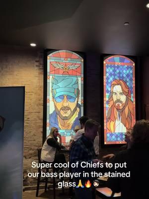 @Eric Church super cool of you guys to put Matt up on the stained glass🫡😜 love playing this room! #nashville #chiefsonbroadway #chiefs #ericchurch