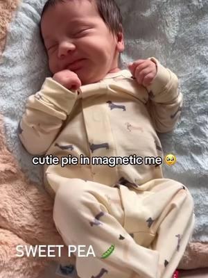 we CANNOT handle this cuteness 👶 #momhack #organicbabyclothes #babyonesie #toddleroutfit #parentinghack #parenthack #tencel #organiccottonclothing #mommyandme #momlifehacks #newmomlife #newmoms #firsttimemommy #postpartum #pajamaday #babyshowergifts #babygiftideas