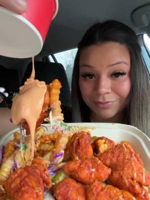 Dave’s Hot Chicken’s NEW Top Loaded Fries ASMR 🤩🍟 in the HOT heat level ❤️‍🔥😮‍💨 #daves #daveshotchicken #daveshotchickenreview #daveshotchickenmukbang #asmr #mukbang #asmrsounds #asmrtiktoks 