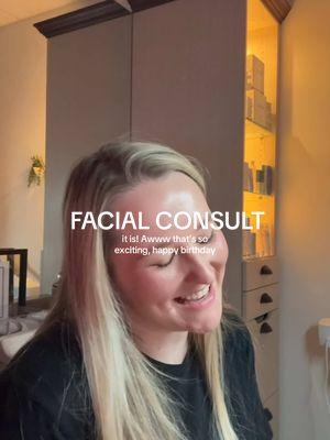 A birthday facial for the birthday girl !! 🎉🎂✨🤍 #consultation #clientconsultation #facial #skin #client #clients 