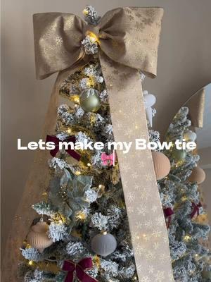 #bowtree #bowtreetopper #bowtutorial #christmastree #affordabledecor #christmasdecor #christmastok 