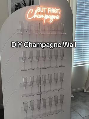 Products to make linked on my page #diychampagnewall #DIY #champagnewall #newyearsparty @Hobby Lobby @Party City @Amazon 