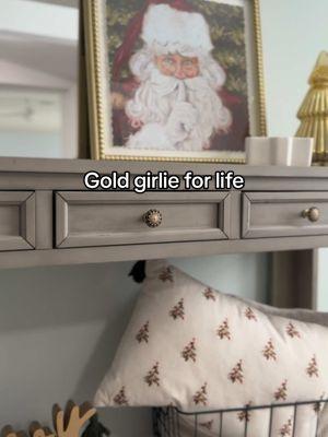 Little console upgrade with me 🎅🏻 #entrytable #console #consoletable #homedecor #santaclaus #gold 