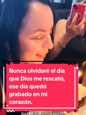 Nunca olvidaré el día que Dios me rescató, ese día quedó grabado en mi corazón.❤️  "Clamar a Dios en nuestra angustia nos lleva a la paz que solo Él puede dar." Versículo: "Clamé al Señor en mi angustia, y él me respondió; me libró de todos mis temores." — Salmos 34:4 Reflexión: Este versículo nos muestra que Dios escucha cada clamor de nuestro corazón, sin importar lo profunda que sea nuestra angustia. Él es fiel para responder y liberarnos de aquello que nos atormenta. Cuando llevamos nuestras cargas a Él, encontramos consuelo y una paz que trasciende el entendimiento. Recordemos siempre que no importa cuán grande sea el problema, Su amor y Su poder son infinitamente mayores. . . . . . . . #fyp #paratii  #tiktokcristianos  #viraltiktok #foryoupage #jesus #cristo  #biblia 