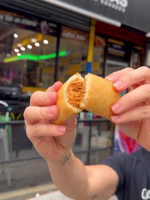 Have you tried our delicious homemade empanadas? 😋✨ With six mouthwatering options like Chicken,  Cheese, Chicken with American Cheese, pabellon and our signature Empanada Caraotas, there’s something for everyone! 🥟🌶️ Which one are you choosing today? 😍👇 #Empanadas #HomemadeGoodness #ChickenAndCheese #PabellonEmpanada #DeliciousBites #FoodieHeaven #TastyTreats #FoodLovers #EmpanadaLove #VisitUsToday