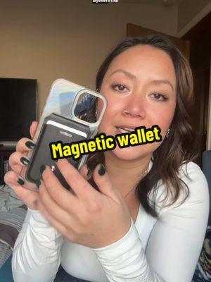 Never lose your wallet while youre travelling! Always have it on your phone bc if youre like me youre going to know where it is!!  #creatorsearchinsights #tiktokshopholidayhaul #traveltips #traveltipsandhacks #travelessentials 