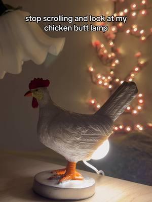 🐓💡♥️ #chickenlamp #candlewarmer #booklight #lampdecor #cozyvibes #giftideas #holidayhaul #tiktokshopfinds #bedroomaesthetic 