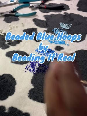 If only i could bead this quick 💙 #beadingitreal #beading #beadwork #nativetiktok #beadedearrings #beadedhoops #cuteearrings #hoopearrings #crafting #nativeamericanbeadwork #westernjewelry <<is actually native beadwork’