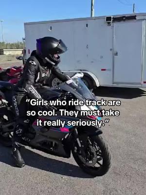 Yeahhhh… 👀 @R7_babe #motorcycle #motorcyclesoftiktok #sportbike #sportbikesoftiktok #biker #bikerchick #bikelife #biketok #trackrider #goofy