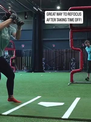 Some amazing training tips giving by @wes_helms_18 about starting back up hitting after taking time off. ⏰👀🗣️ Making sure we are reestablishing our BAT PATH the right way. This advice is great for youth, high School, college, and Professionals athletes! 🙌🏻💯 #hitting #hittingtips #batting #softball #softballtraining⚾️ #batpath #batpathdrills #fastpitch