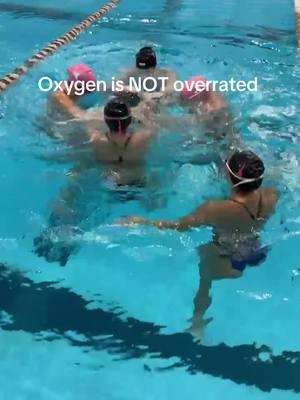 When your coach tells you that you have 30 seconds to put someone in the cap🙈 📸: @emmasticklen #swimmercheck #swimmerthings #swimmerproblems #swimmerlife 