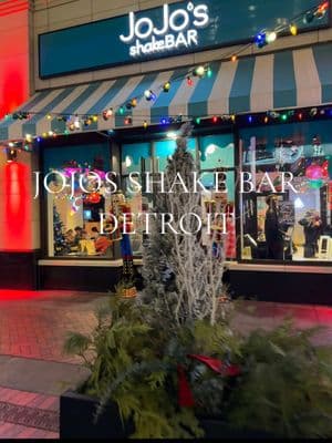 Hands down the best milkshake ive ever had 🥵 #detriot#jojosshakebar#christmas