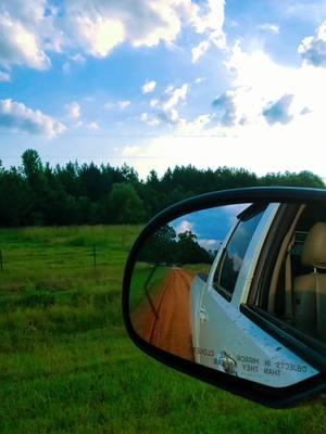 #CapCut #HoldMyBeer #WatchThis #MovingOn #BigPlans #NewLife #BigMove #BigChanges #Happy #StressFree #Silverado #Chevy #ChevyTrucks #4x4 #Chevrolet #LTZ #1500 #DirtRoad #RedClay 