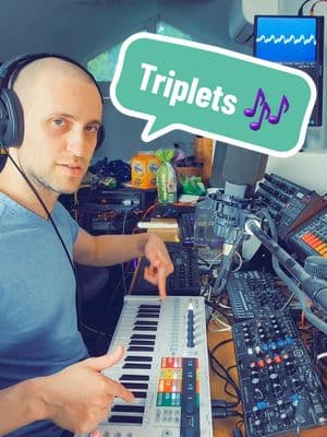 Hey Synthtok! Let's go for a triplet bass beat 😏🎶 #synthtok let's #talksynths #synthtalk #synth #synthesizer #modelD #behringer #keysteppro #arturia #drumlogue #korg #bass #bassline #triplets 