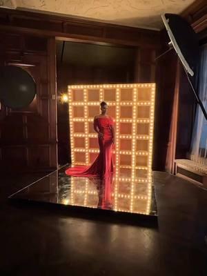 Audra McDonald posing for #emiliomadrid in custom Siriano in the @broadwaycom GYPSY opening night portrait studio designed by Frank Oliva. See our exclusive photos of the entire cast at link in bio. 🎶: Maya Rudolph’s genius Mother’s Day monologue from SNL. #audramcdonald #gypsy #broadway #musicals #mamarose #mother