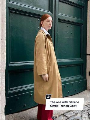 The one with @Sézane #sezan #clydetrenchcoat #trenchcoat @Alexis Bittar #alexisbittar #winterfashion 