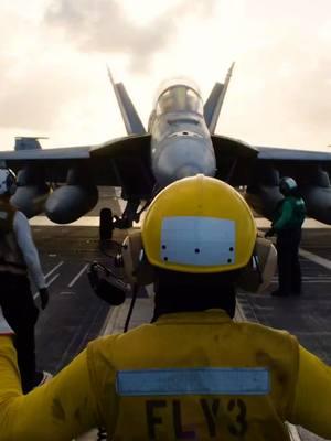 Flight Operations during the Golden Hour aboard USS George Washington (CVN 73) @uss_george_washington U.S. Navy @usnavy video by Mass Communication Specialist 2nd Class August Clawson - edited #navalaviation #fa18superhornet #f35c #e2hawkeye #ea18growler #goldenhour #topgun #usnavy 