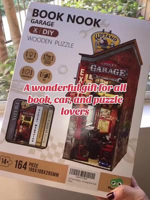 A great gift! 🧩🎁 #fyp #foryoupage #puzzle #woodenpuzzle #BookTok #bookshelfdecor #bookshelftour #bookshelfinspo #books #cars 