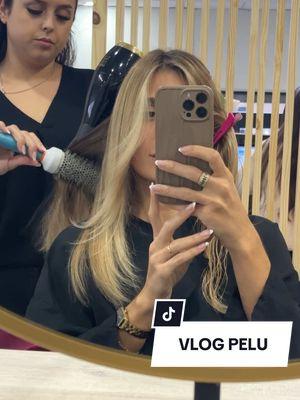 Amando mi nuevo color 🤭✨ @Vicky Olivera #uruguay #hairstyle #cambiodelook #rubia #pelorubio 