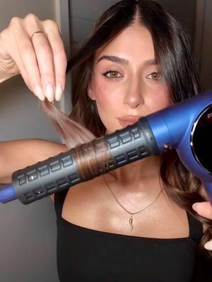 The VersaSphere Pro Air said 'why choose one style when you can have them all?' 6-in-1 means your hair has more outfit changes than you do 💁‍♀️  #unbrush #versa #fhi #curlscurlscurls #blowdryer 