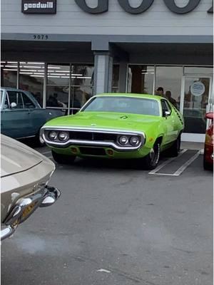 Plymouth Roadrunner 400, that’s all folks. . . . ____________________________________________ #plymouth #roadrunner #jetperformance #jetchip #musclecar #classiccar #automotive #Motorsport  #aftermarket #tuning #americanmuscle #huntingtonbeach #surfcity #performance #carculture #speedhunters #speedsuspects #carswithoutlimits #carsovereverything #hotcars