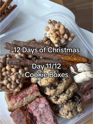 these are always the star of the show #12daysofchristmas #12days #christmasgifts #christmas #handmadechristmas #handmade #cookieboxes #cookiebox #sweettreats #cranberrydreams #cranberryjuice #cranberry #chocolate #christmassweets #handmadegifts 