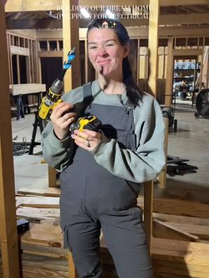 love these overalls and all the pockets ☺️ #buildingahouse #electrical #dreamhome @Duluth Trading Company 