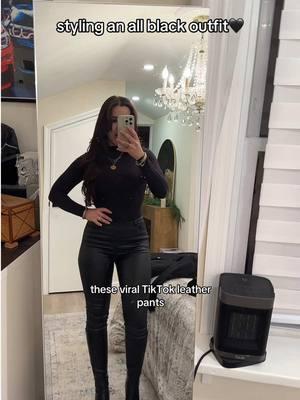 Here's how to style your basics to come up with a super cute outfit! ##allblackoutfit##stylingtips##stylingideas##leatherpants##stylingaleatherjacket##seamlesstop##viralfashion##leatherboots