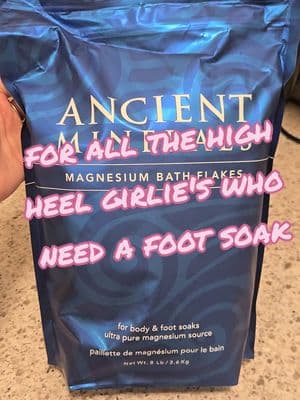 As a high heel girlie, these will be a must for all the nights i wear my heels. #bathtime #bathsoak #selcare #ancientminerals #highheels 