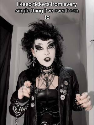 Origin story that im telling as fast as i can #undercut #deathrock #horrorpunk #punkrock #mohawkhairstyle #hairstyle #deathhawm #alt #misfits #newjersey #gothmakeup #tradgoth #highschool #msg #nyc #themisfits 