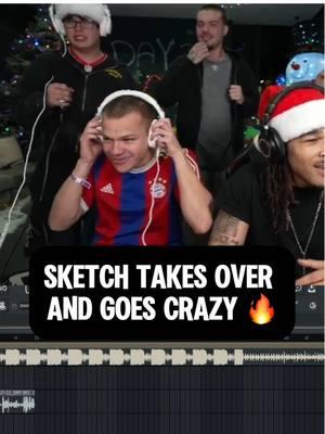 Sketch freestyles at the faze house #thesketchreal #sketchclips #fyp #jynxzi #faze #fazeclan 