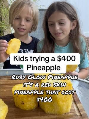 Kids trying the Rubyglow Pineapple from @melissasproduce 🍍 #rubyglowpineapple #pineapple #rarefruit #kidsreview 