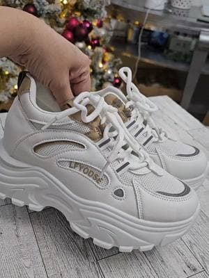 Amo estos tenis de plataforma siempre me alagan cuando uso este tipo de tenis este es mi 3 par #sneakers #platforms #platformshoes #tenisdemujer #plataforma #ad  #tenisdeplataforma #fallfashion #tiktokshopfinds #giftguide #giftideas #tiktokshopholidaydeals #creatorsearchinsights #womenshoes #chunkysneakers #sportystyle #puleather #freeshiping #TikTokShop #falldealsforyou 