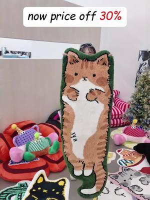 I love my cat rug and so do my kitties!! #catrug #kitchenrug #cuterug #comfyrug #letsrugs @letsrug #tiktokshopblackfriday #tiktokshopcybermonday #ttstakeover #giftguide #interiordecorating #cutekitchenfinds 