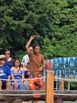 Filipinos know how to use their resources well  #DroneFootage #HumanDrone #Boracay #Mangroves #FilipinoBeLike #TravelPhillipines #Filipinos #TeacherOnBreak #ElNido #Palawan #OnlyInThePhillipines #PhotoShootIdeas 