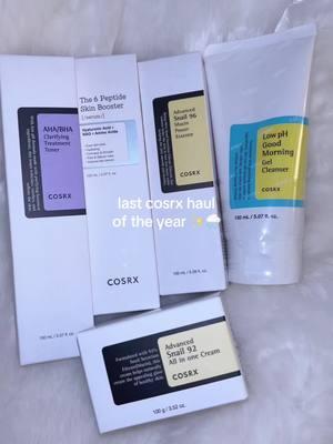 cosrx products are tooo good 😫 the snail mucin line is chefs kiss 👩🏻‍🍳💋 #cosrx #cosrxsnailessence #cosrxbestseller #skincare #koreanskincare #kbeauty #skincarefavorites #skincarehaul #haul #acne #clearskin #smoothskin #acneskin #bestskincare 