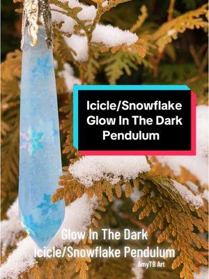 Icicle/Snowflake Glow In The Dark Pendulum #amytbart #uvresin #pendulum #pendulumreading #glow #glowinthedark #snow #snowflake ##icicle #psychic #future #question #witchtok #witchesoftiktok 