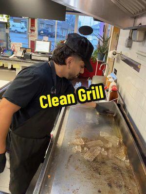 Clean Gril Happy Customers 🧼 #fyp #foodies #restaurantlife #restaurant #foodbuisnes #bensalem #phillytok #grilling #steelgrill #cook #food #clean #cleaningtiktok 