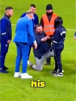 Streaker shocks everyone at the game#fyp #funn #asmr #sport #streaker #shocks #everyone #game #ohmygod #proposal #girlfriend 