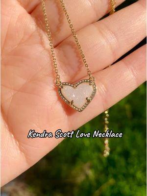 Kendra Scott Love Necklace #kendrascott #necklace #necklaces #womennecklace #jewelrytok #jewelry#womenjewelry #accessories #kendrascottjewerly #kendrascottnecklace #tiktokshopendofyeardeals 