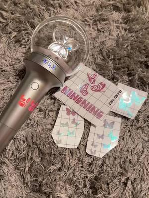 Adding butterflys and a new ningning decal to my lightstick ☺️ #aespa #my #lightstick #kpoplightstick #ningning #kpop #butterfly #decals 