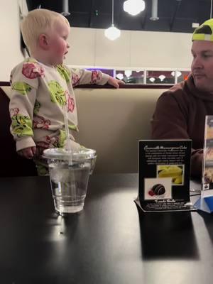 More table talk #fyp #foryoupage #tabletalk #toddler #toddlermom #dad #dadsoftiktok #boydad #fun #trampoline #christmas #holiday #Love #pasta #pizza 