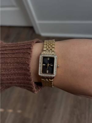 this is sooo pretty😍✨ #jewelry #accessories #fashion #sale #TikTokShop #watch #goldwatch #fyp #beauty #womensfashion 