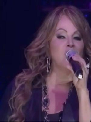 #jennirivera #porsiemprejenni #ladivadelabanda #lareinadelabanda #damadivina #reinadereinas #jenniriveraoficial #jenniriveraoficial #jenniriveravive #jenniriverafans