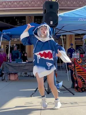 Classic dragon dance by a shark 👌  #misskobayashisdragonmaid #dragonmaid #gawrgura #cosplay #hamucotton