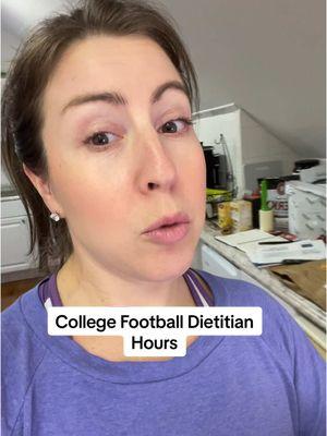 Replying to @allysonh_24 Typical hours for a college football dietitian #sportsdietitian #CollegeFootball #sportsnutrition #womeninsports #sportstalk #jobsinsports #sportcoach #athletictrainer #ncaafootball #footballjobs 