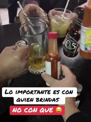 #brindis #amigos #compadres #fiesta #cumpleaños #saluddineroyamor #videoviral #videochistoso 